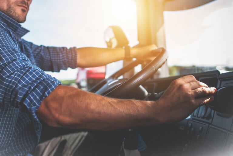 7 Steps to Become a Professional Truck Driver