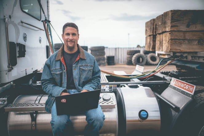 How to Use Data Analytics to Improve Trucking Businesses