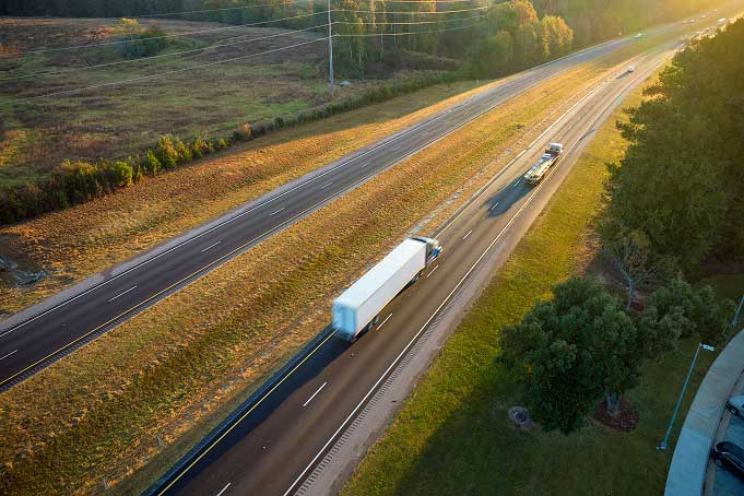 What is backhaul trucking (and how to stop losing money on the return trip)