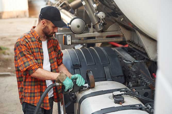 How Truckstop.com helps you manage fuel costs and cash flow 