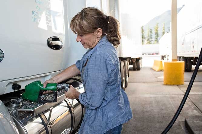 The complete guide to fuel management for trucking
