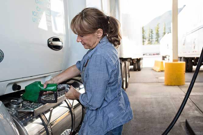 The complete guide to fuel management for trucking