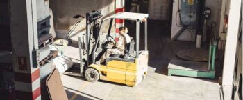 Accessorial charges every freight broker needs to know (and what they cost)